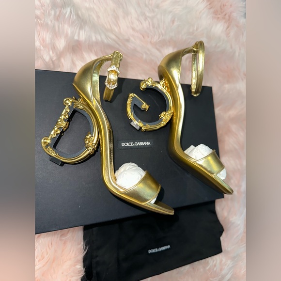 DOLCE & GABBANA Sculpted-Heel Metallic Leather sandals - Picture 9 of 16